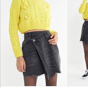 BDG Mini Wrap Skirt 🥰🥰🥰